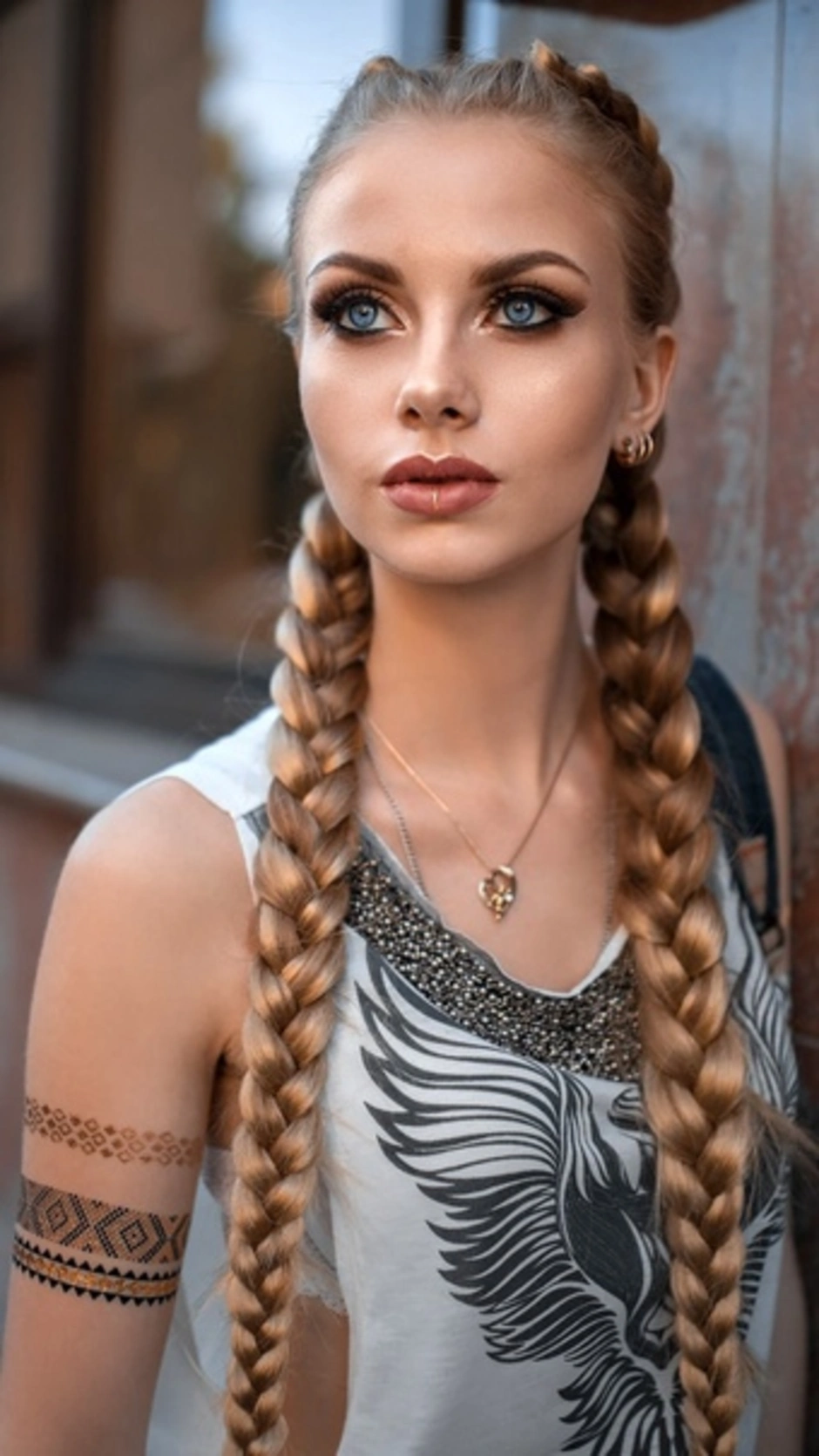 Косички по бокам