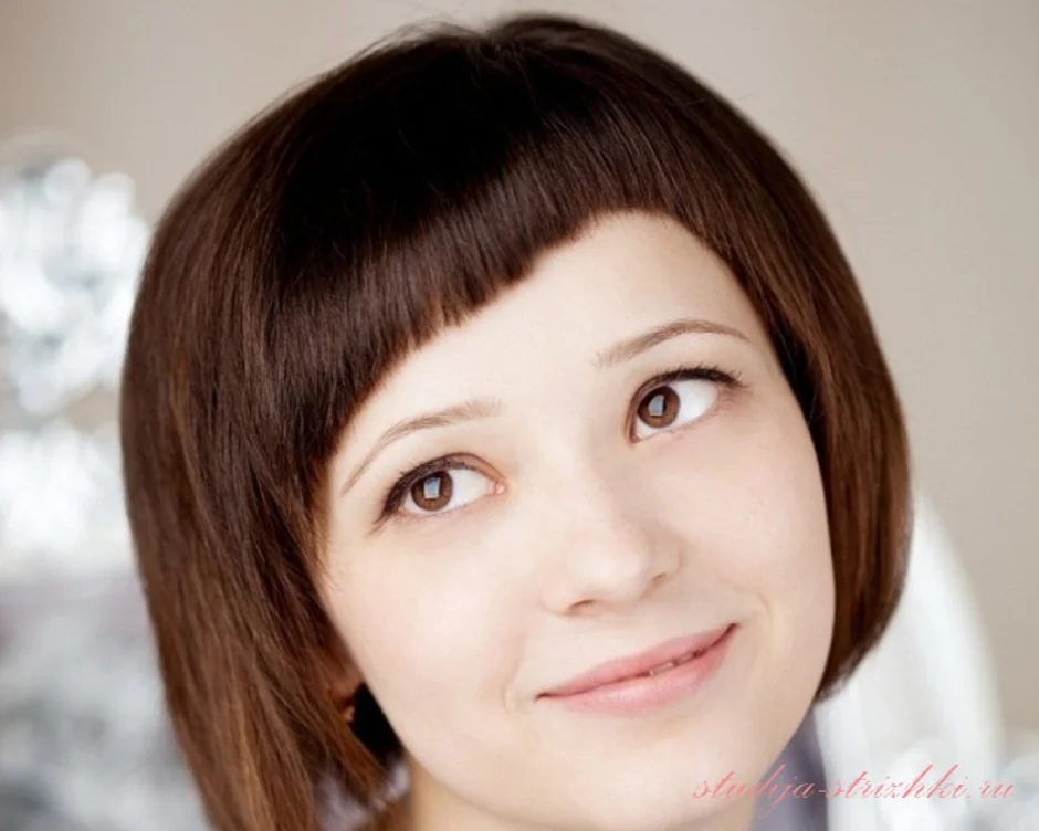 Косая челка