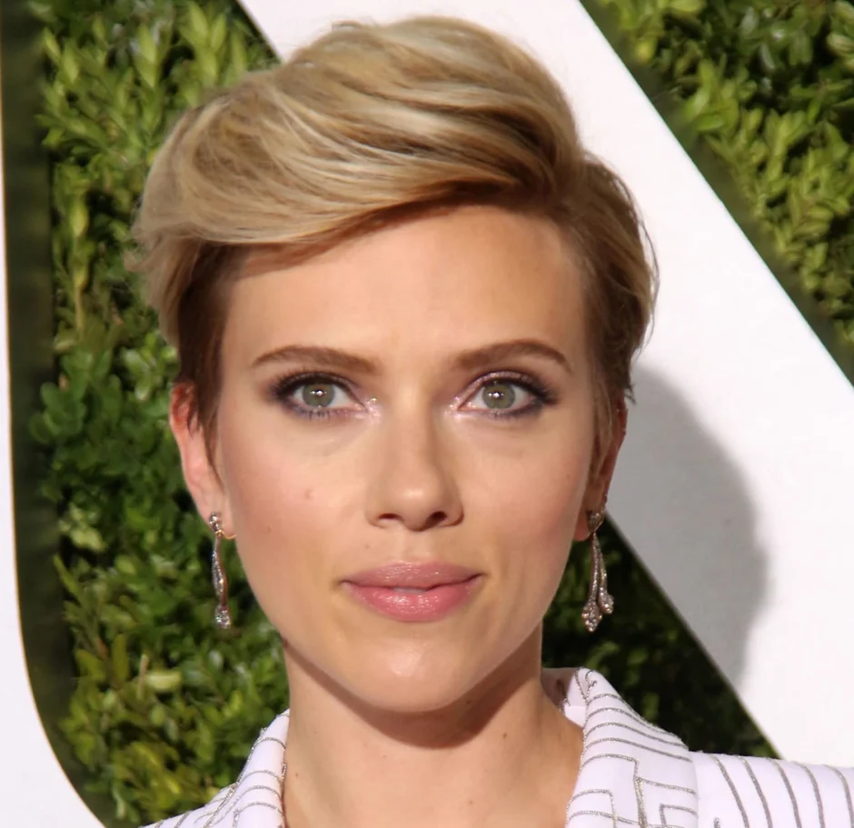 Scarlett johansson entertainment weekly