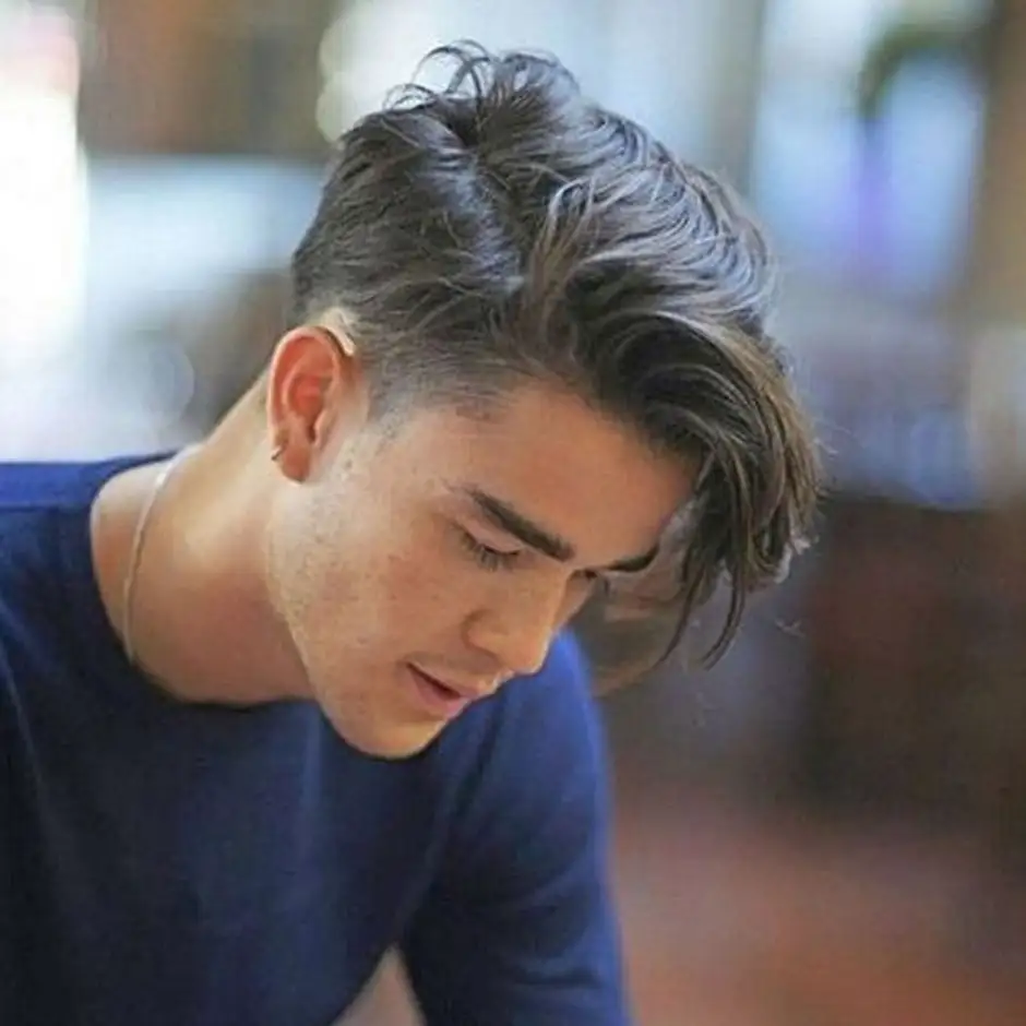 Прическа top knot