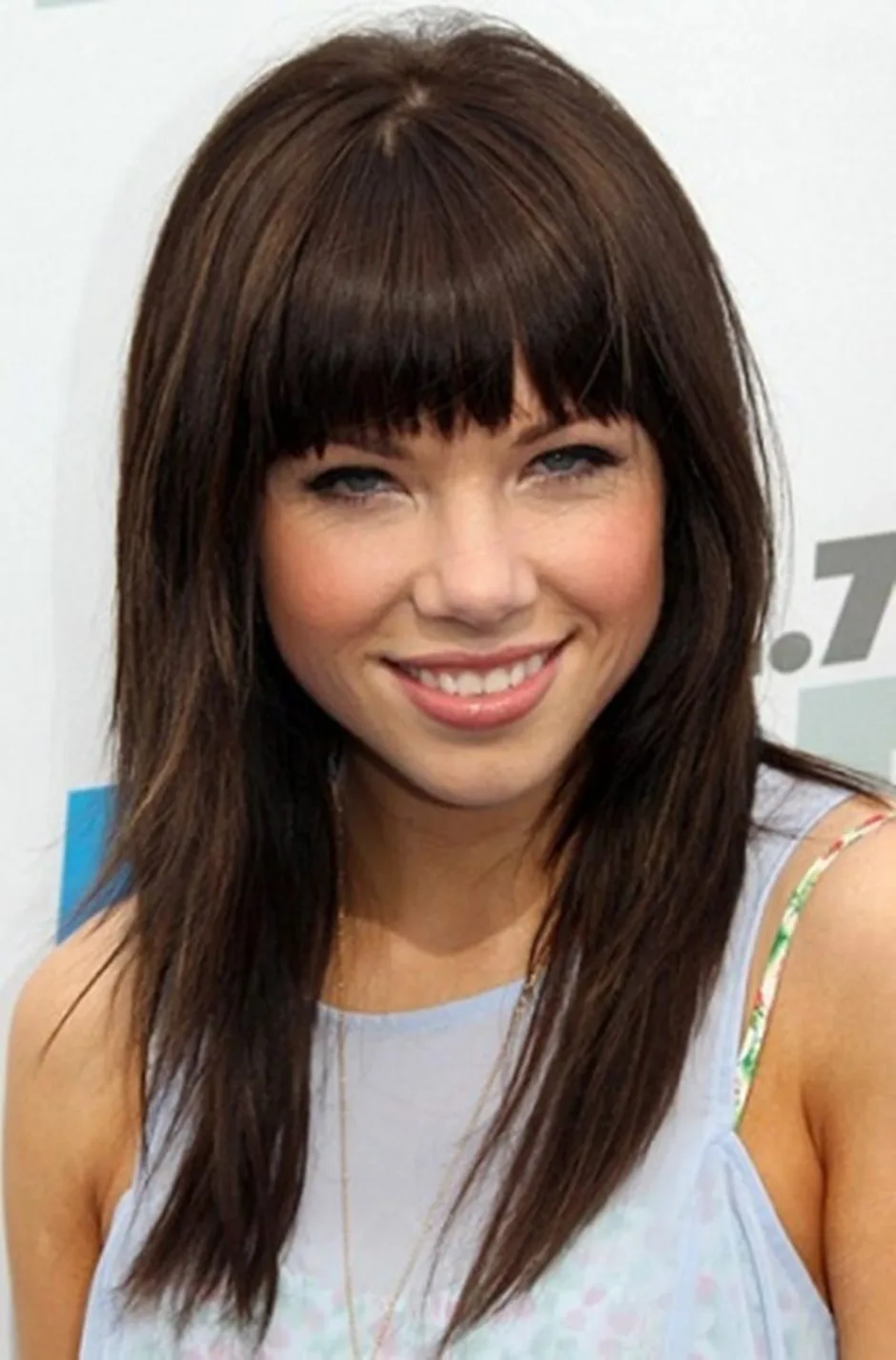 Carly rae jepsen с челкой
