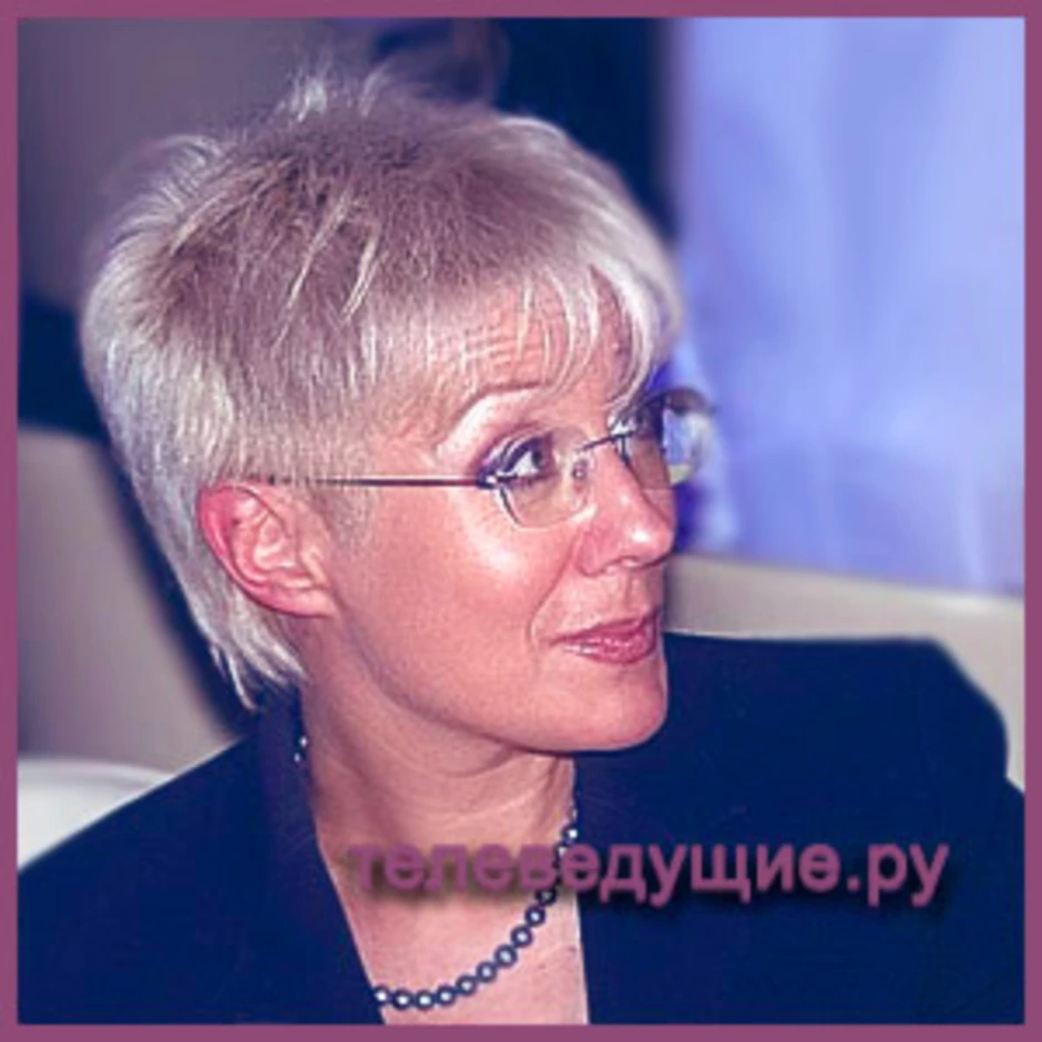 Илона броневицкая стрижка
