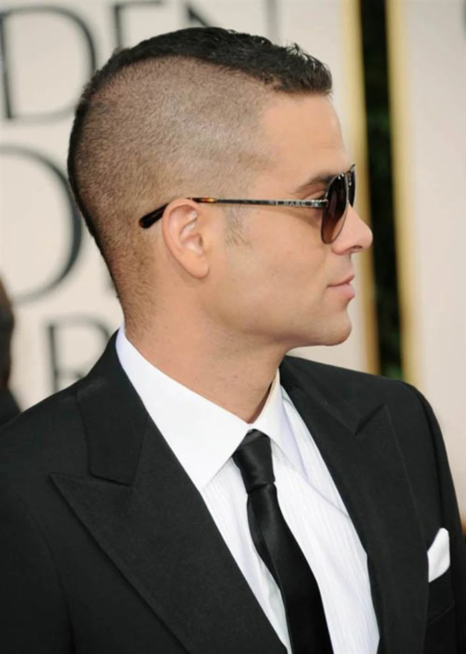Buzz cut mohawk стрижка