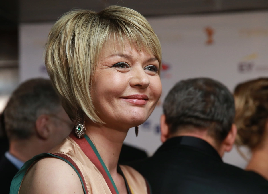 Юлия меньшова 2022