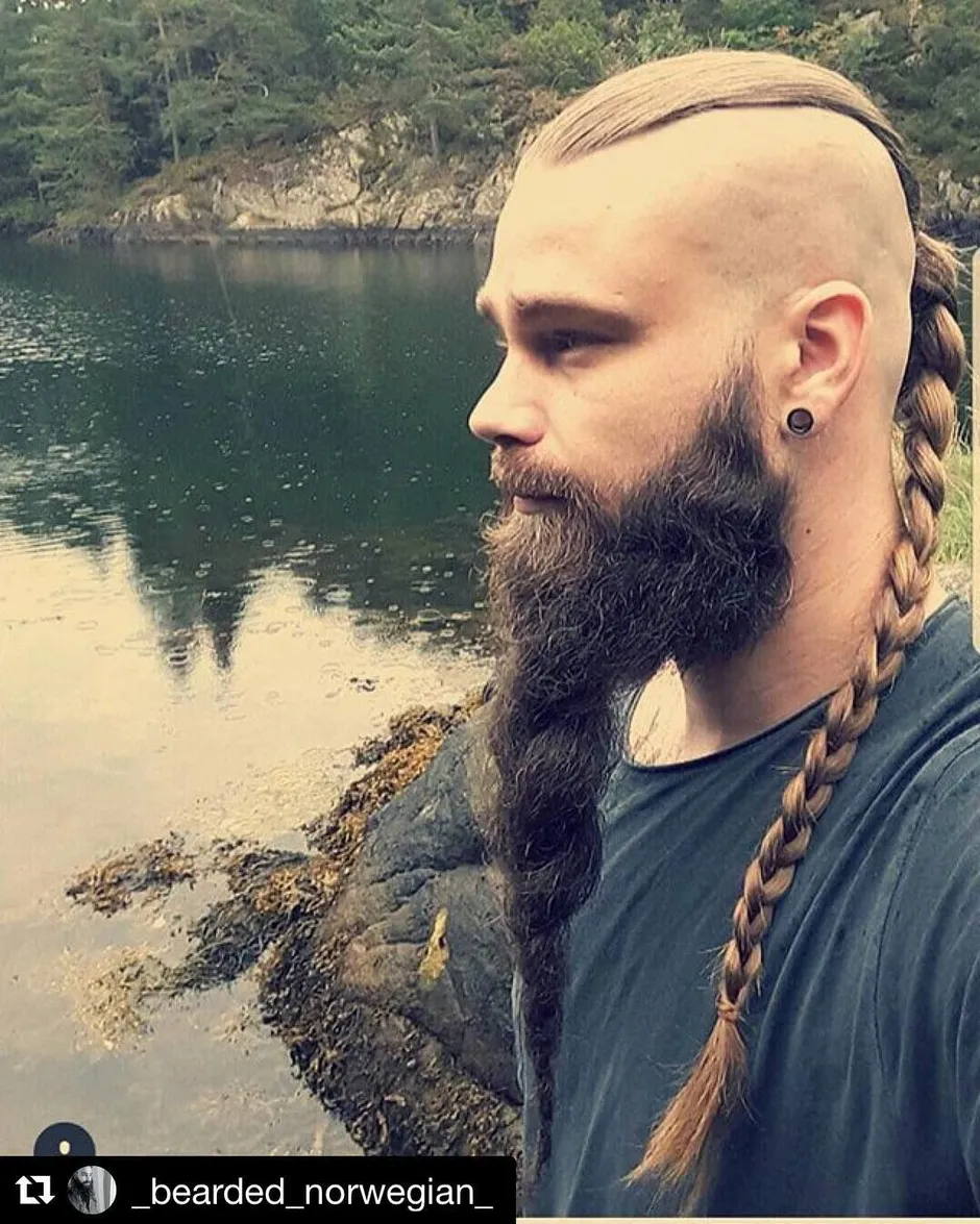 Дреды на бороде у викингов