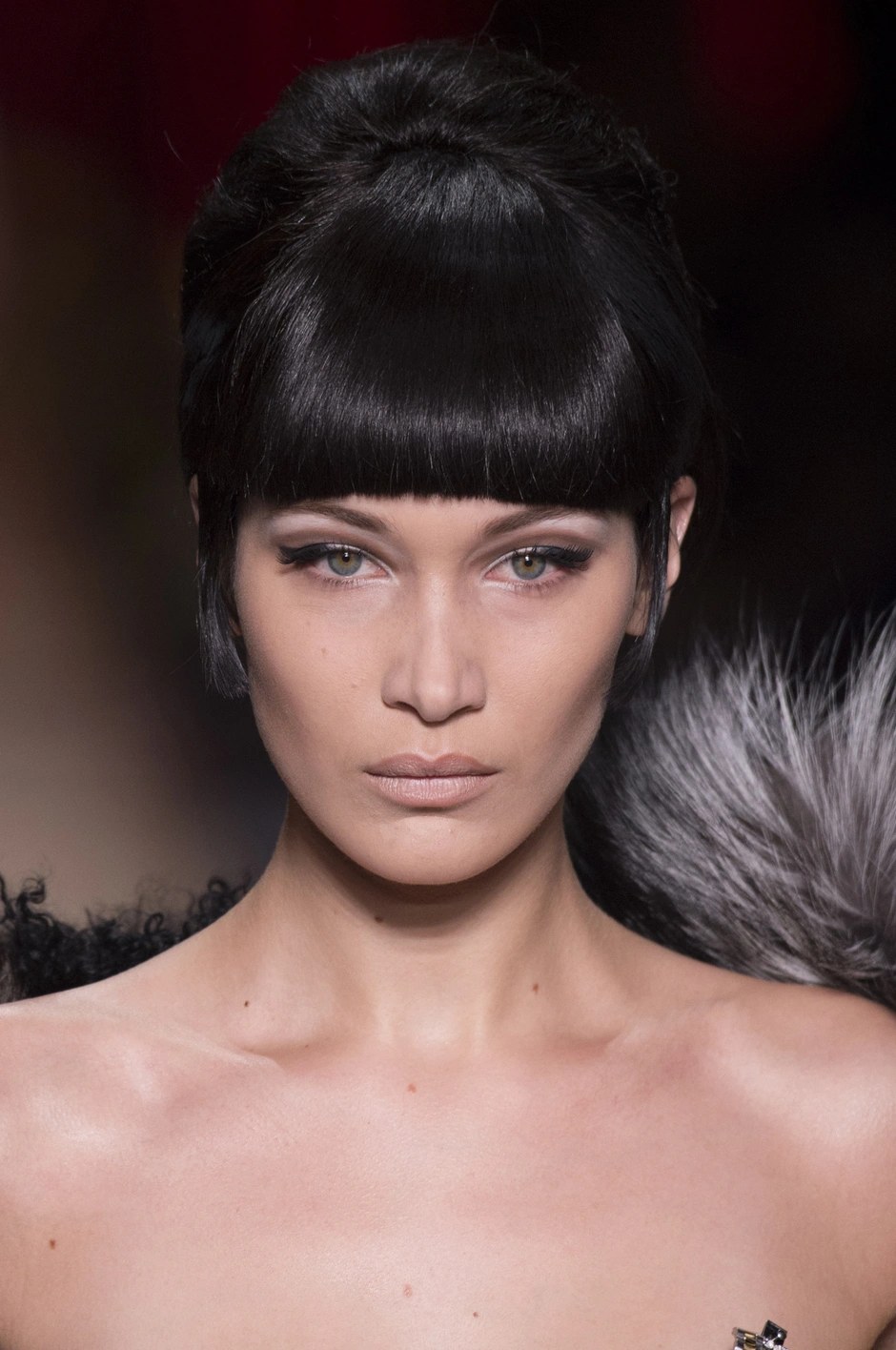 Moschino белла хадид 2019