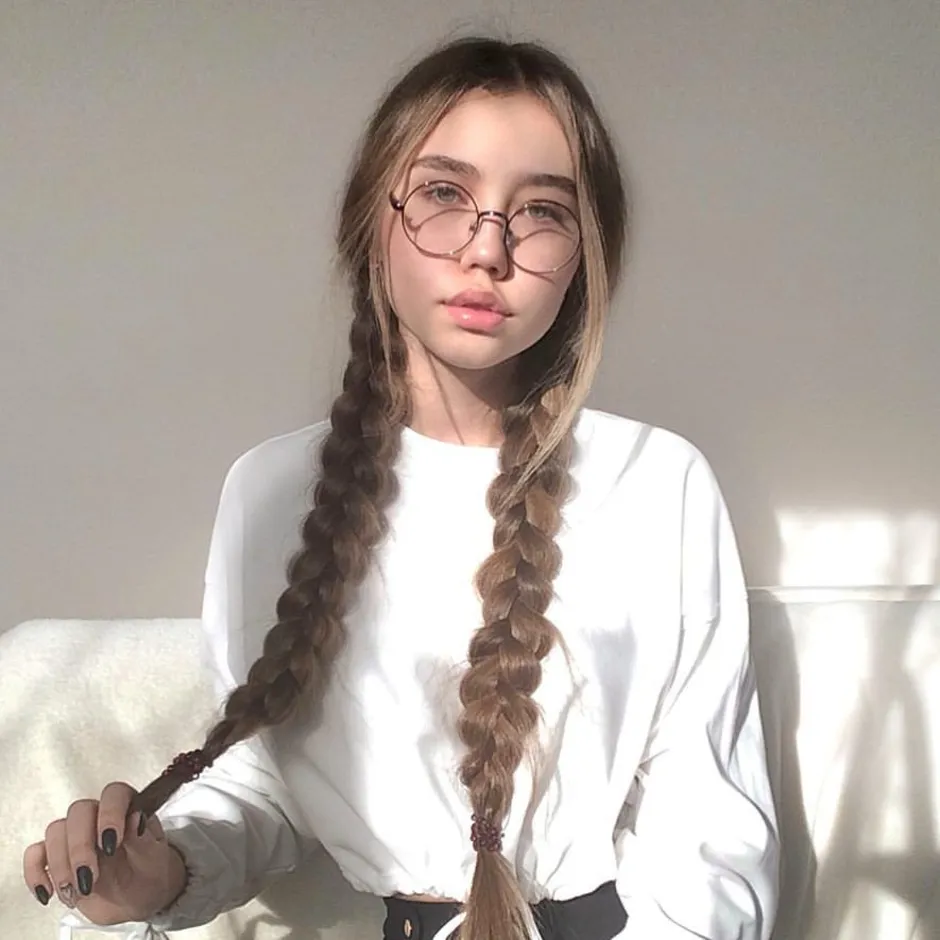 Две французские косички