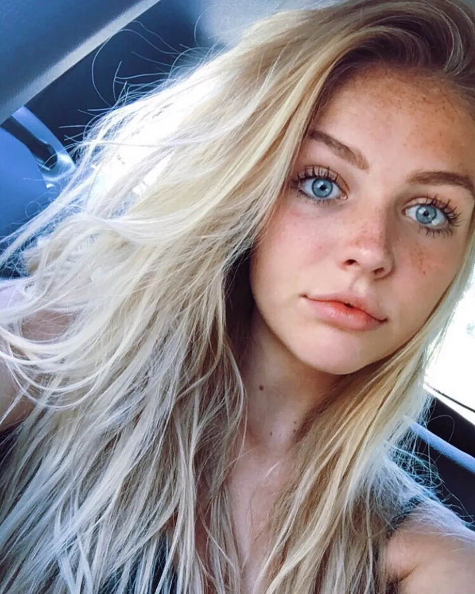 Annika (@annikaboron