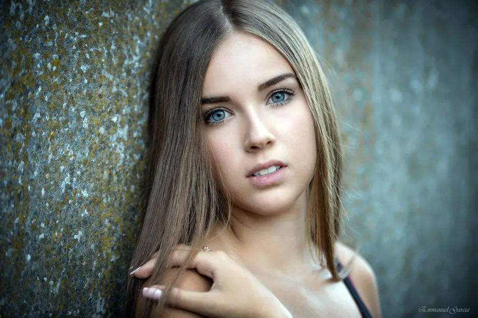 Русая девушка
