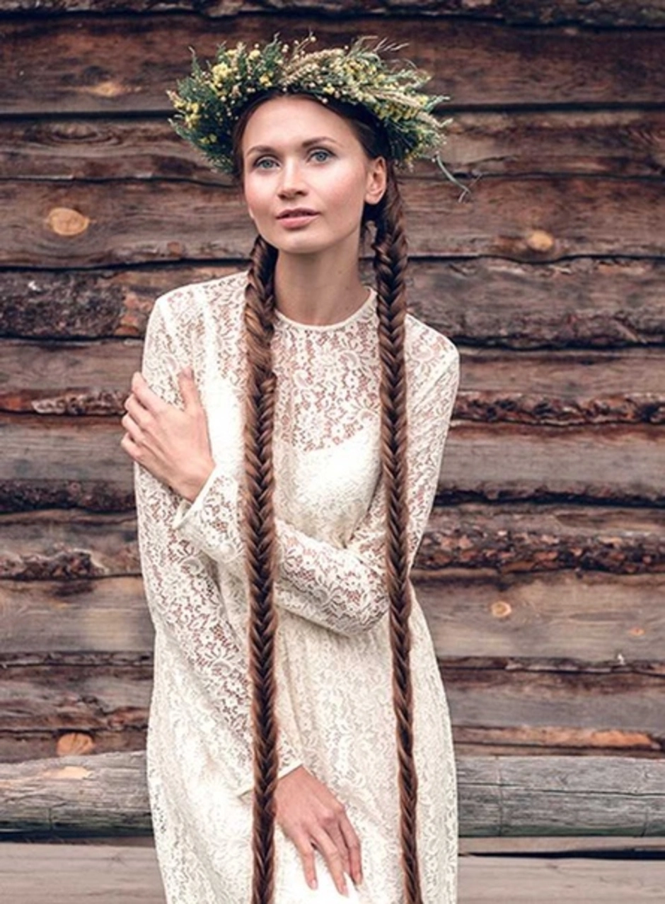 Русская красавица с косой