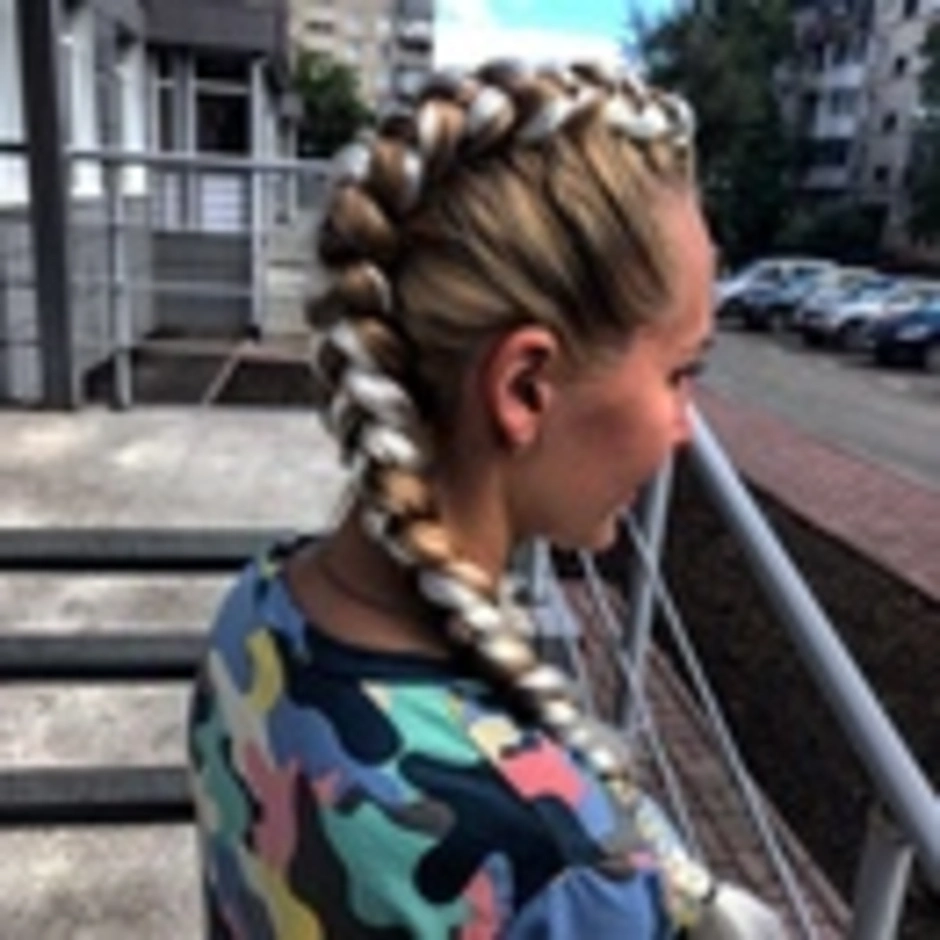 Прически с канекалоном