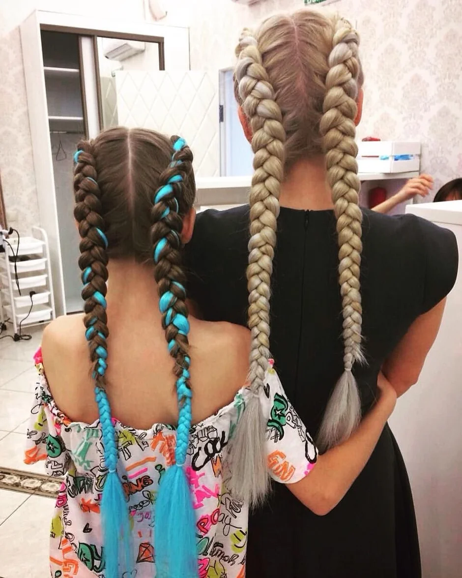 Две косички с канекалоном