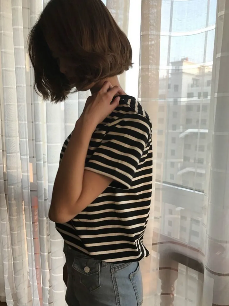 Девушка с каре без лица