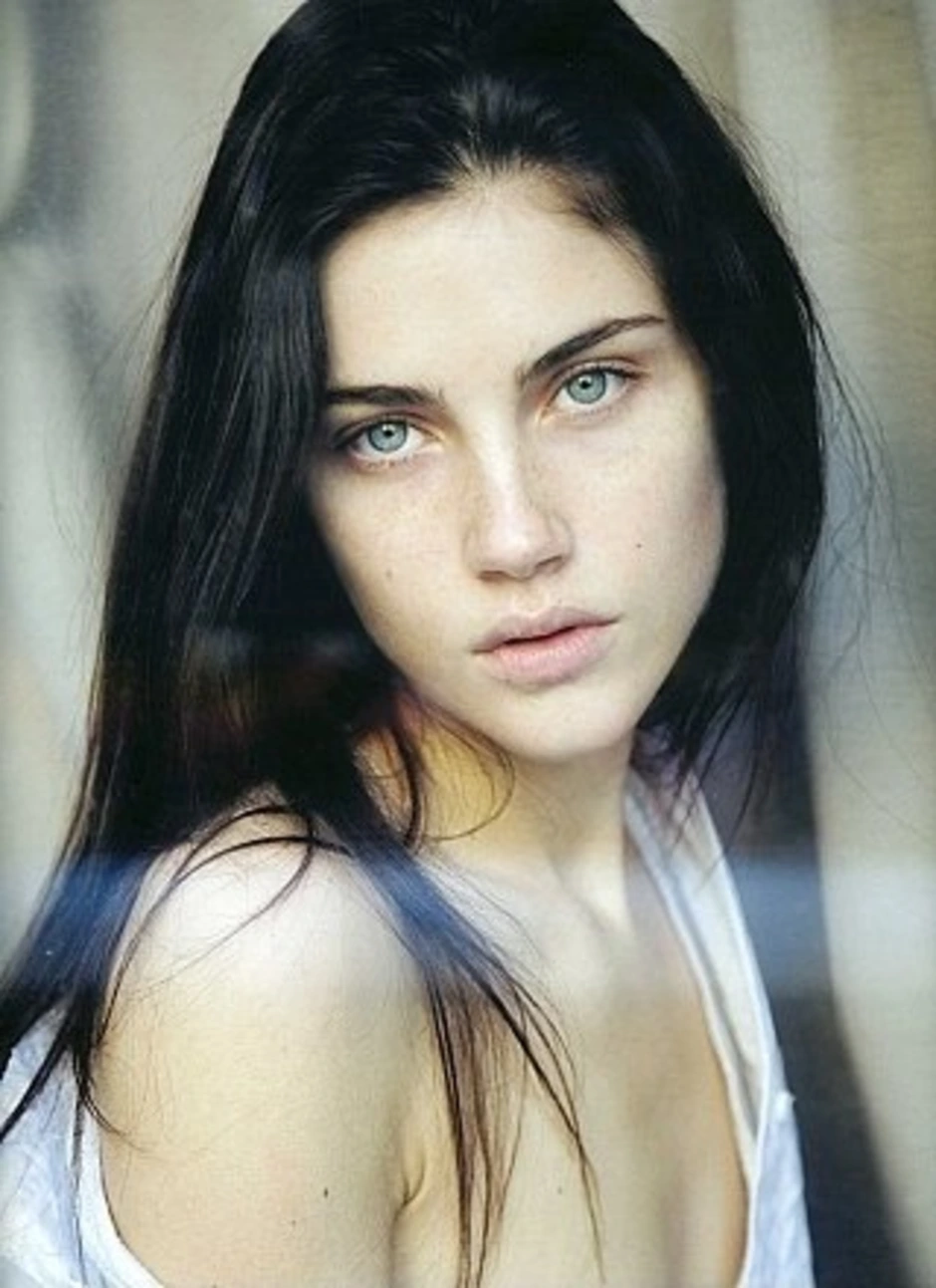 Black hair blue eyes