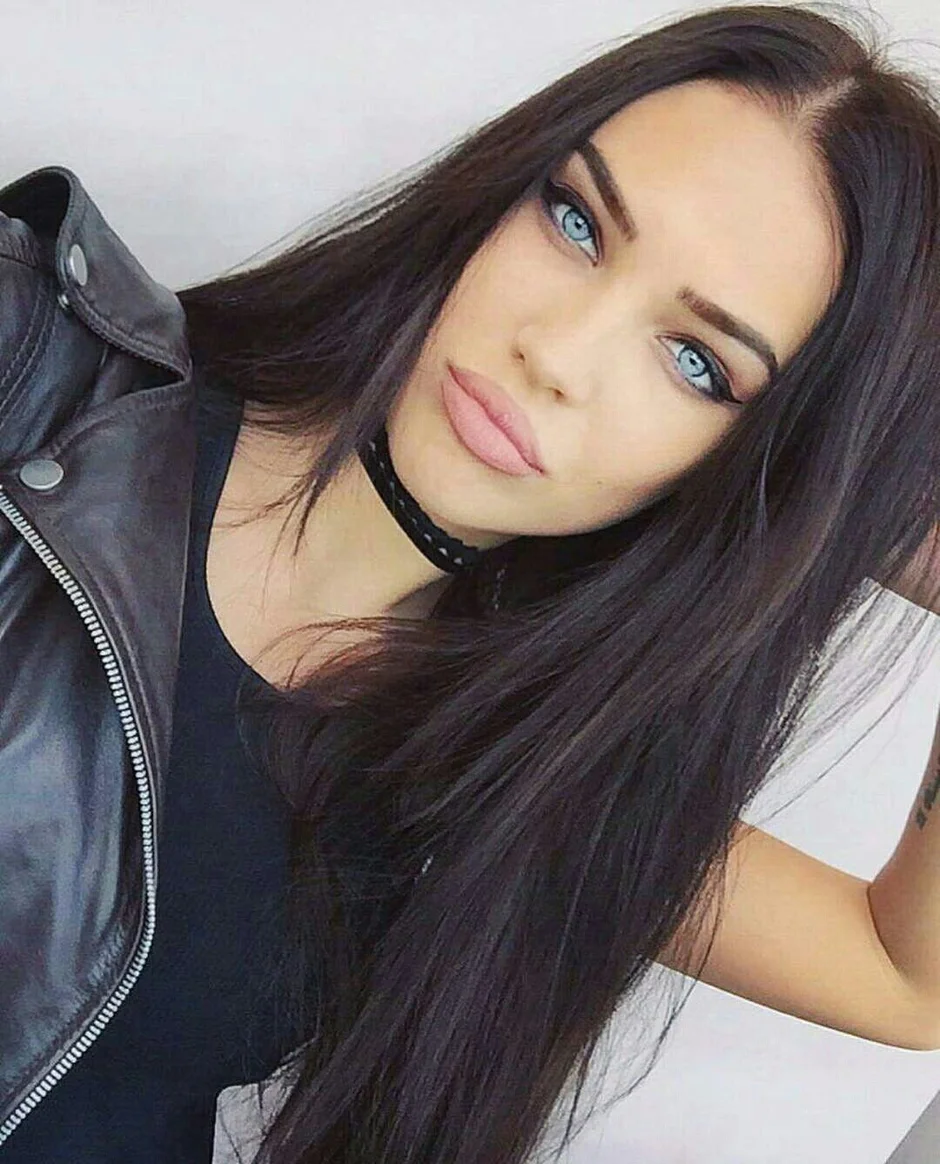 Black hair blue eyes