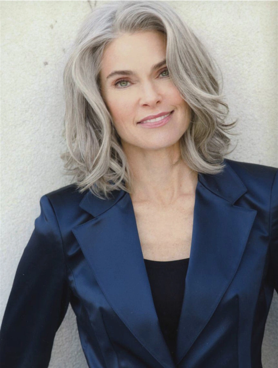 Дафна хикс grey hair