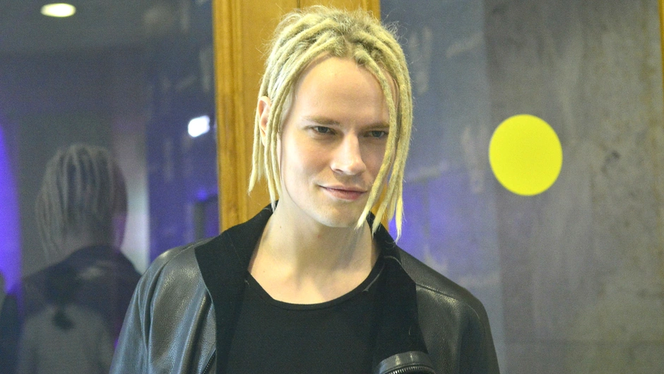 Певец shaman