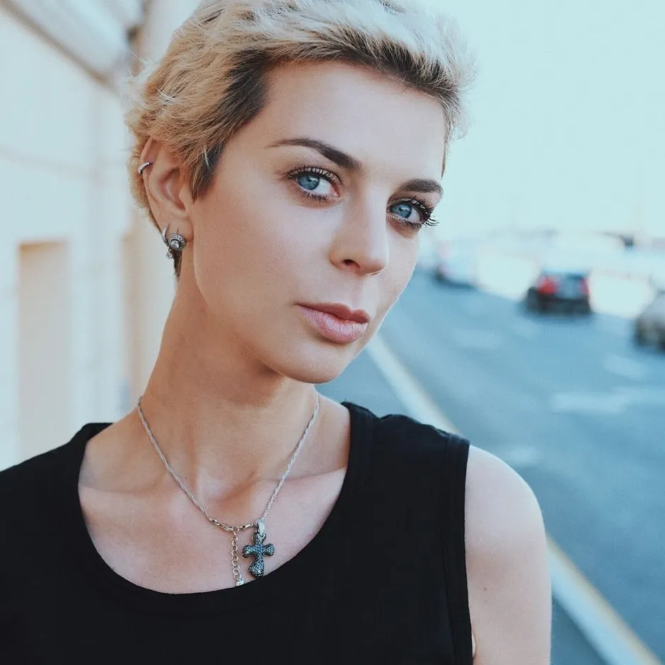 Кристина кузьмина лысая