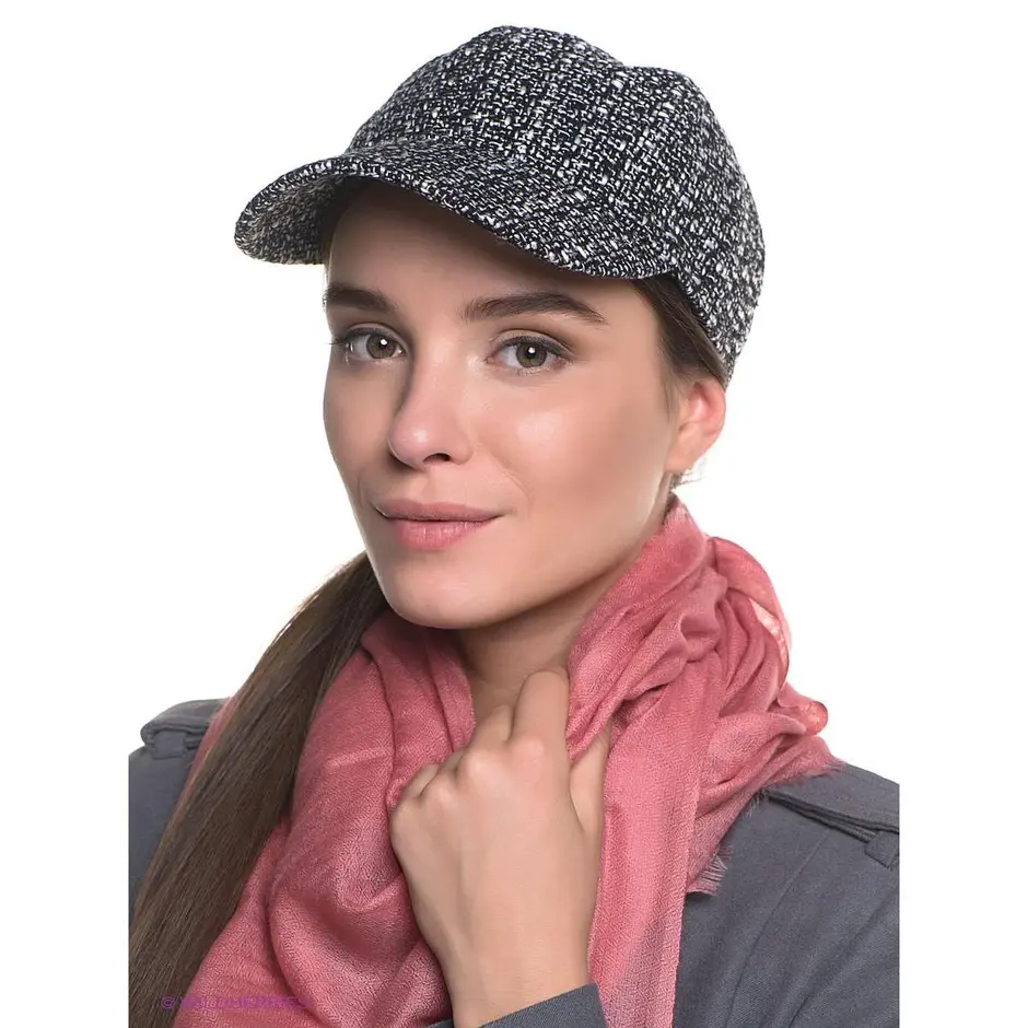 Кепки женские летние