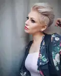 Стрижка женская с выстриженными висками фото