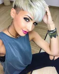 Короткие стрижки с выбритой челкой женские фото