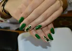 Маникюр зеленый с золотом фото