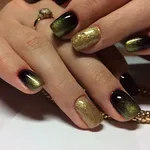 Маникюр зеленый с золотом фото