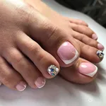 Маникюр педикюр фото дизайн в одном стиле