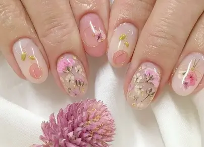 Маникюр на короткие ногти нежные фото весенние