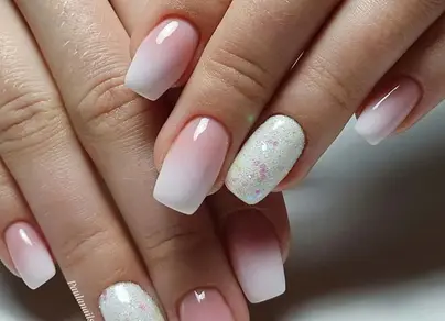 Нежный маникюр 2023 модные фото