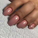 Однотонный маникюр фото на овальные ногти