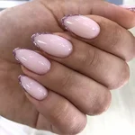 Молочные ногти миндаль фото