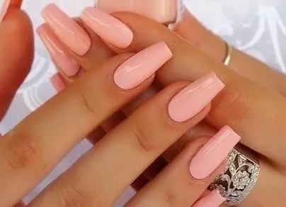 Однотонные ногти квадрат фото