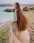 Женщины с очень длинными волосами фото