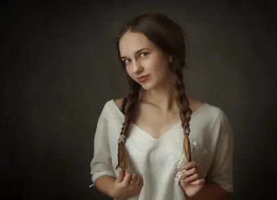 Картинка девушка с косой